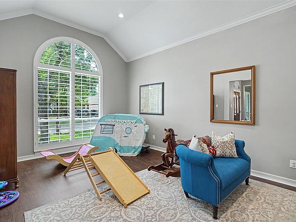 4th image of 4250 Noble Oak Trl