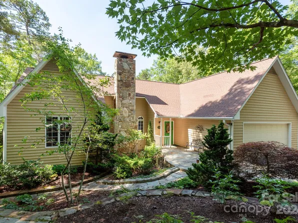 229 Stone Dr, Brevard, NC 28712