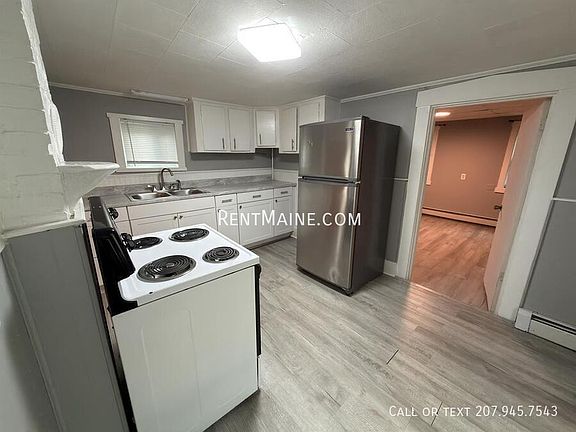 2nd image of 190 3rd St #1B