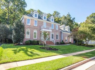 13205 Franklin View Ct, Fairfax, VA 22033