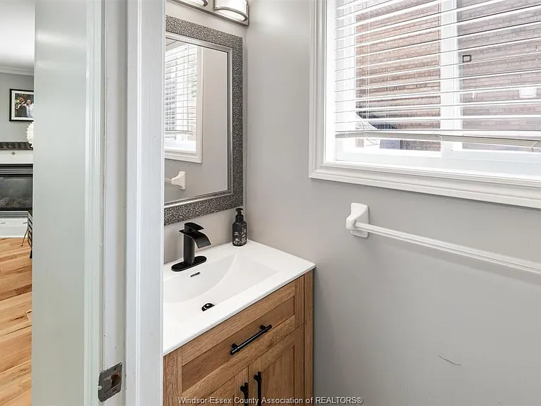 1376 Lakeview Ave — Photo 19