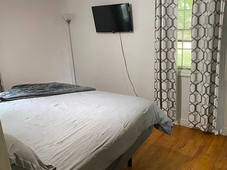 801 Terrace Ave — Photo 6