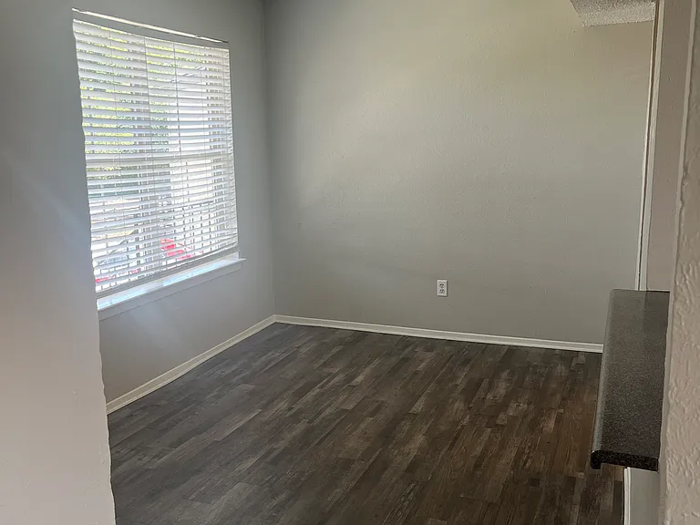 Glen Hollow — Photo 62