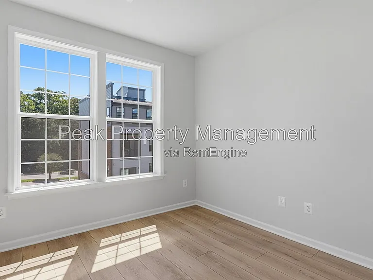227 Brattice Dr — Photo 13