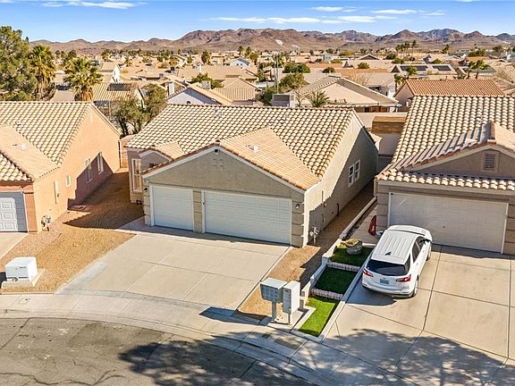 4th image of 861 Zinnia Cir