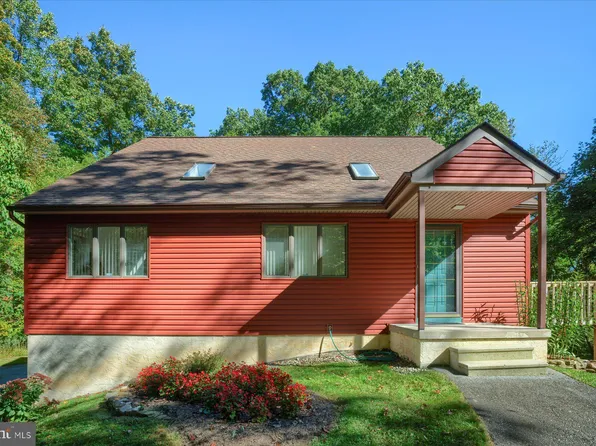 102 Brandywine Dr, Coatesville, PA 19320