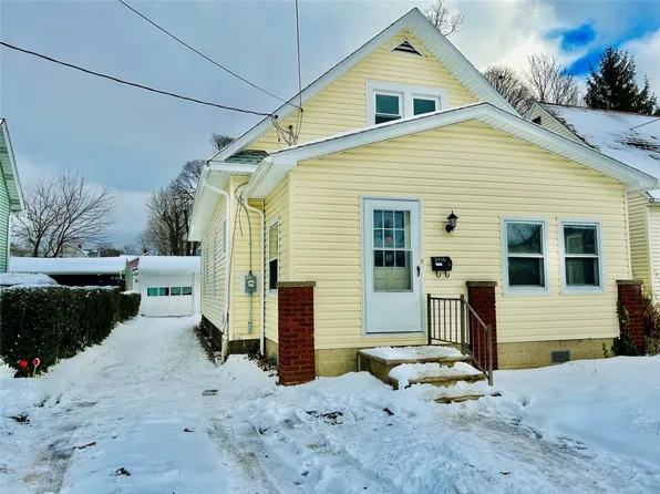 2713 Plum St, Erie, PA 16508