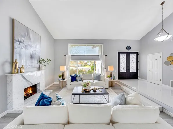 960 S Joliet Cir, Anaheim, CA 92807