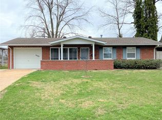 4102 Shirley Dr, Belleville, IL 62226