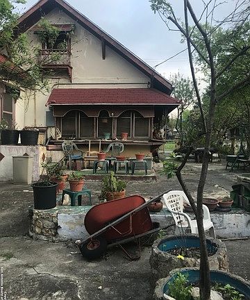 5th image of 402 Cornell Ave