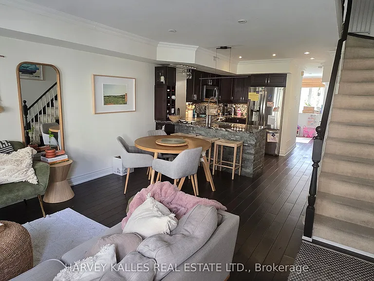 208 Niagara St #68 — Photo 1