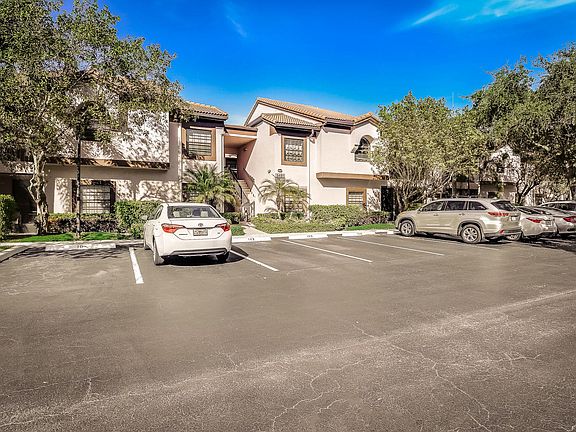 2nd image of 5451 Verona Dr APT D