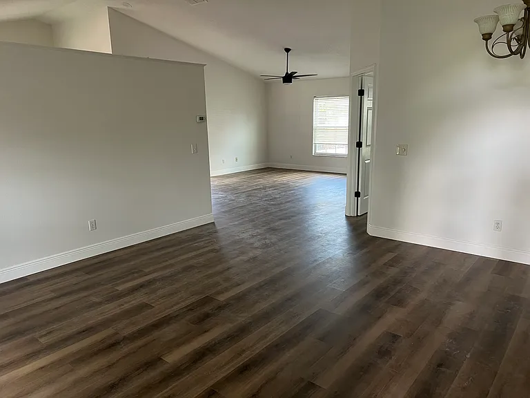 830 Bloomingdale Dr — Photo 11