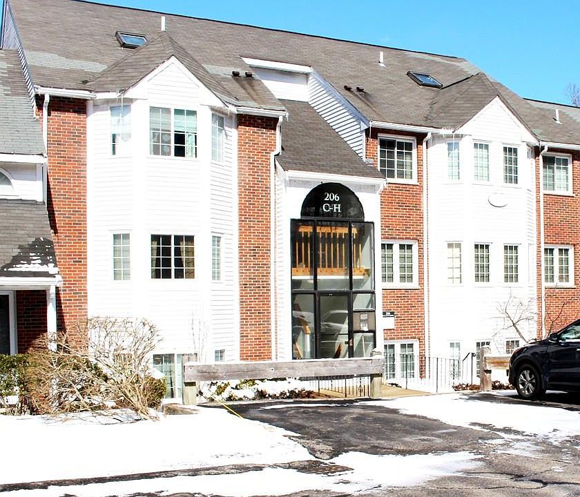 1st image of 206 Tall Oaks Dr Unit E