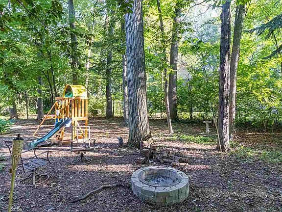 2nd image of 2417 Forest Manor Ct