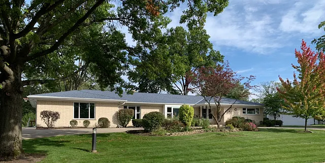 19 Chatham Ln photo 1