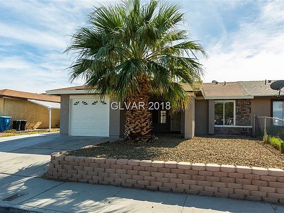 3rd image of 4701 Mahogany Dr