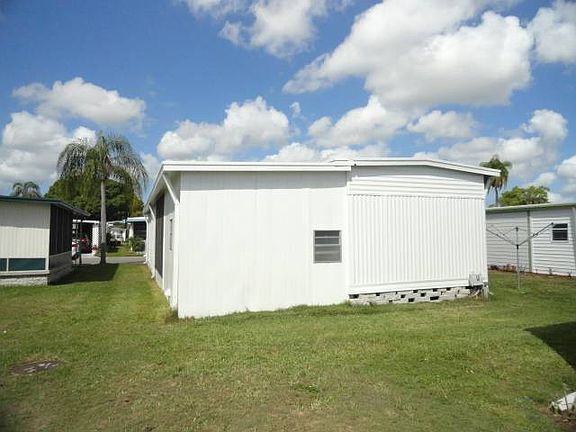 4th image of 2505 E Bay Dr #150