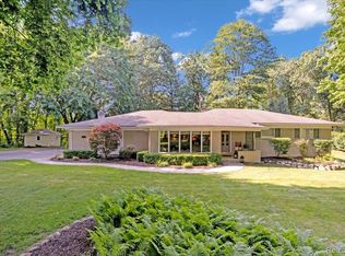 6875 Hubbard Rd, Clarkston, MI 48348