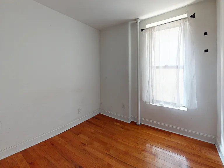 1427 York Ave #E — Photo 5