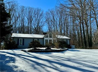 8020 Deverow Ct, Lewisville, NC 27023