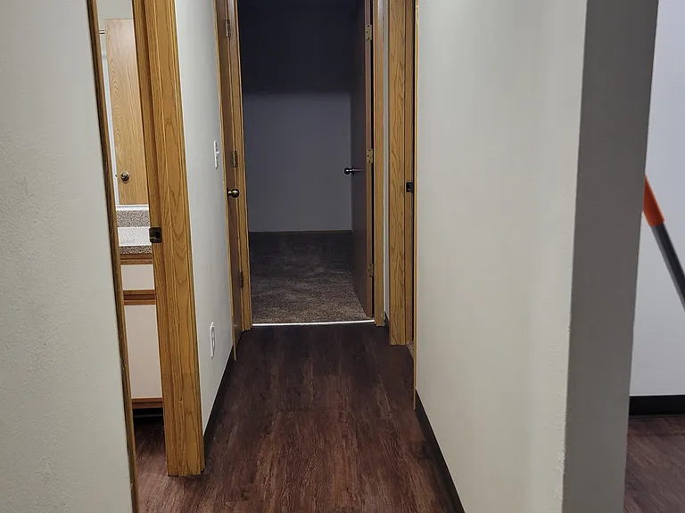 Cloverdale Apartments — Photo 4