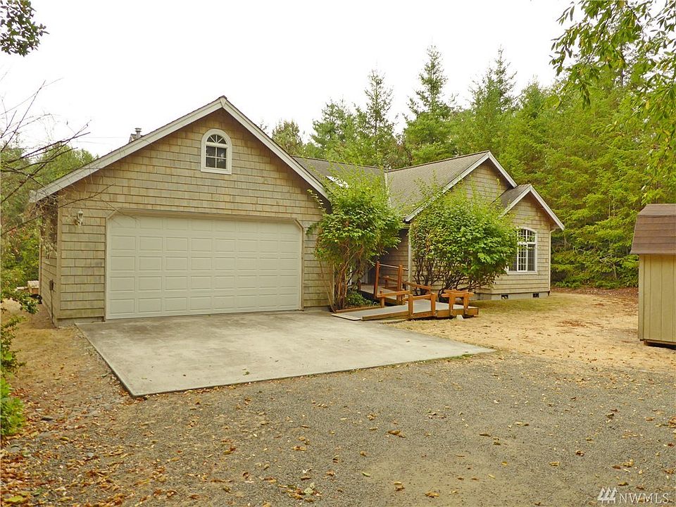 1st image of 692 Woodland Dr
