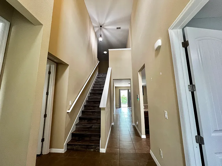 COME ENJOY THE 10' CEILINGS THROUGHOUT THIS GORGEOUS HOME AND ENJOY THE PRIME LOCATION NEAR WALT DISNEY WORLD, ENJOY EVENING STROLLS AND LIVE MUSIC AT DISNEY SPRINGS
 COME LIVE AND EXPERIENCE ALL THAT FLORIDA HAS TO OFFER AS ITS SO ADDICTING