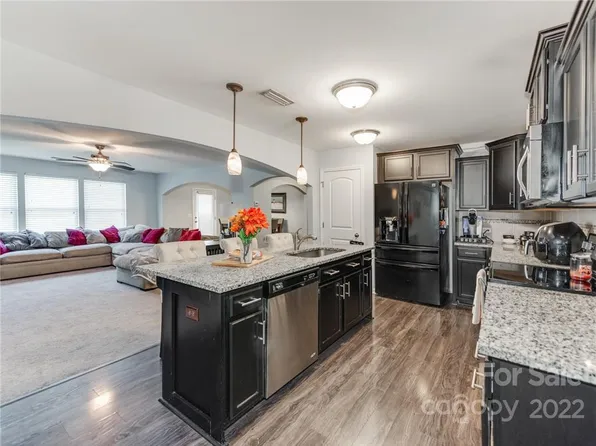 909 Sherman St, Gastonia, NC 28052