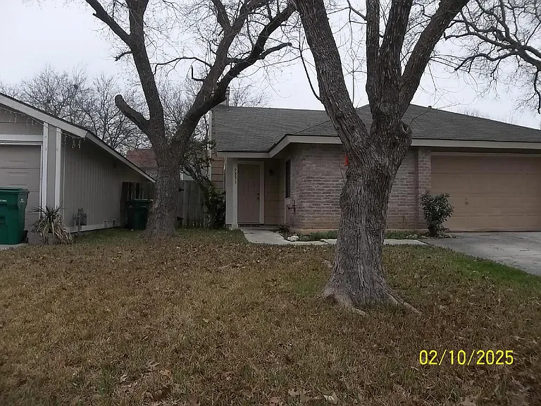 9835 Meadow Way — Photo 1