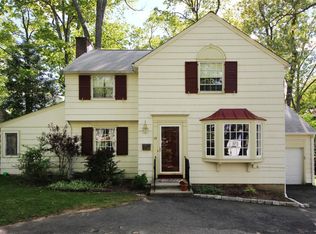 19 W Lawn Rd, Livingston, NJ 07039