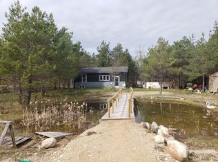 8462 Sommers Rd, Levering, MI 49755