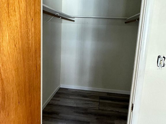 5th image of 2329 Karen Dr #1
