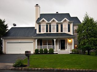 9 Cascades Ter, Branchburg, NJ 08876