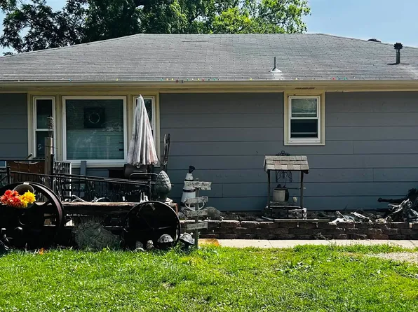 106 W Fairview St, Clinton, MO 64735