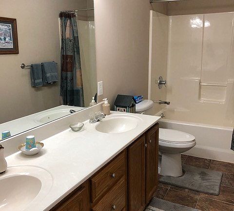 2nd image of 399 Courtland Dr