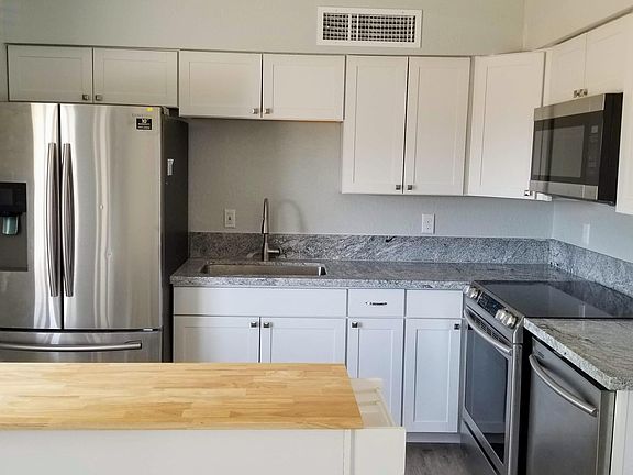 4th image of 325 N 100th Pl