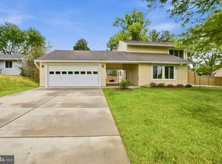 730 Sugarland Run Dr, Sterling, VA 20164