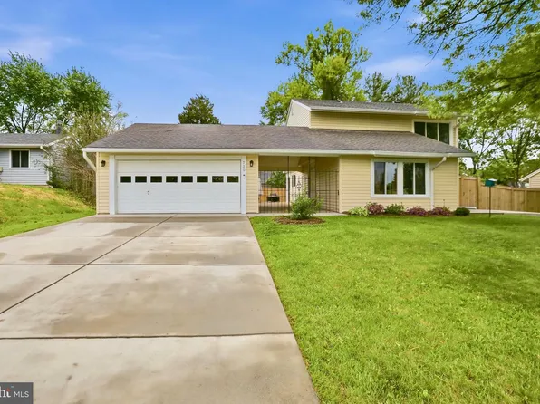 730 Sugarland Run Dr, Sterling, VA 20164