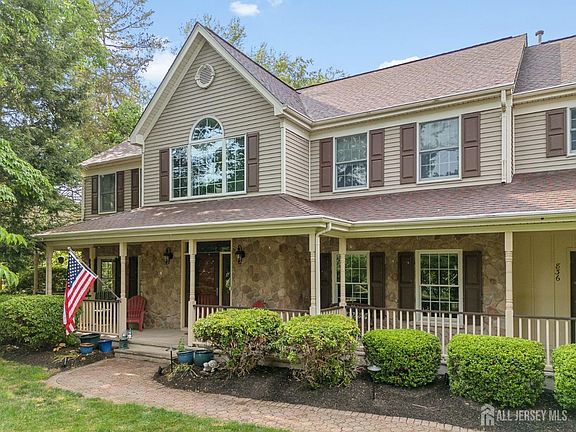 2nd image of 836 Atkinson Cir