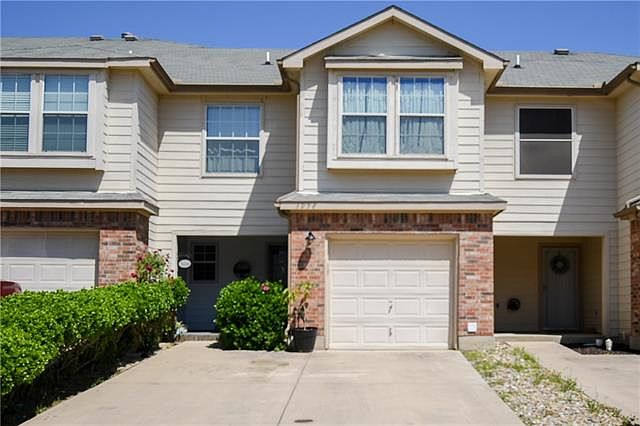 1st image of 3958 Fernando Dr