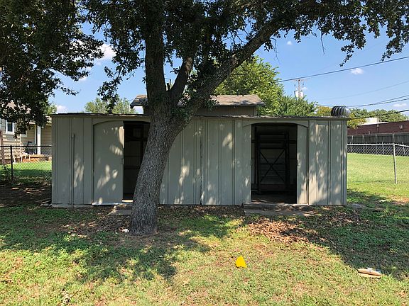 2nd image of 205 Kessler Dr
