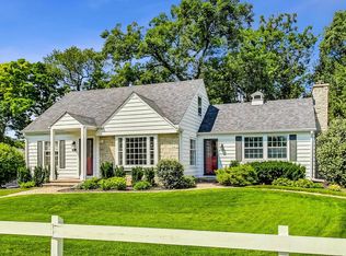 1106 Jenkins Dr, Fontana, WI 53125