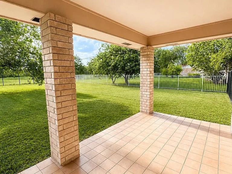 1205 Tesoro Ave — Photo 18