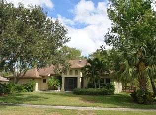230 Lake Shore Dr, Merritt Island, FL 32953