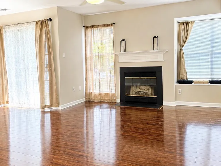 237 Andover Pl — Photo 6