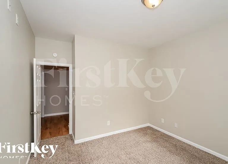 2005 Jackson Ln — Photo 12