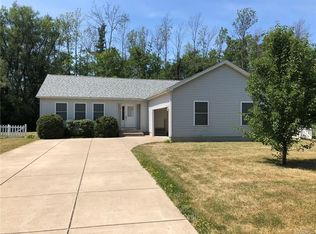 6130 Versailles Rd, Lake View, NY 14085