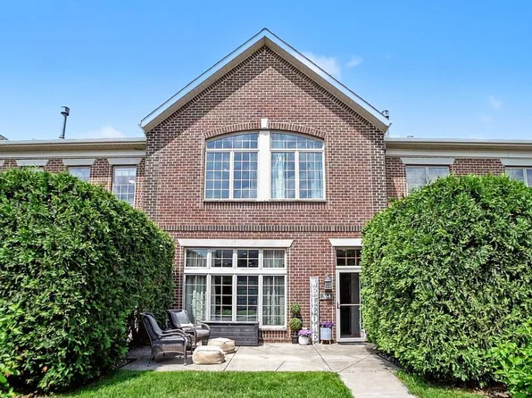 364 Valley Cmns, Hudson, WI 54016