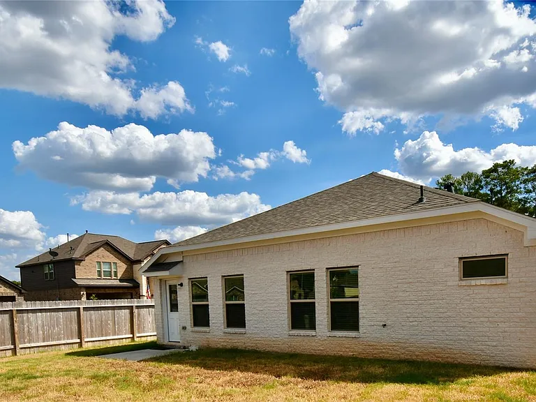 18226 Willow Edge Dr — Photo 15